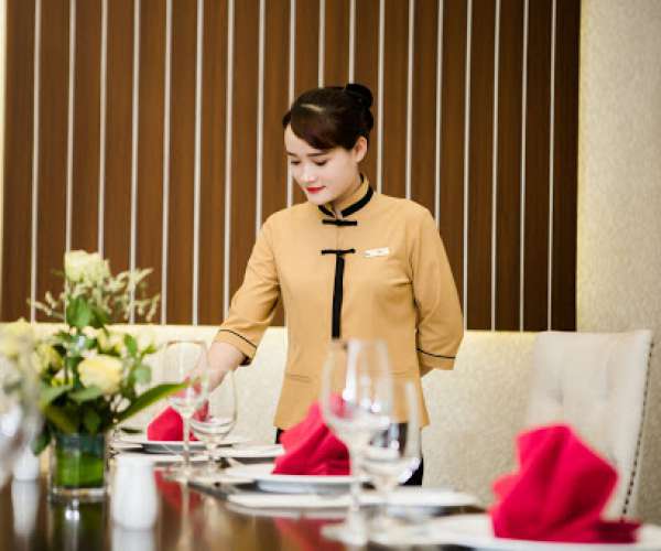 Đồng phục nhân viên phục vụ nhà hàng